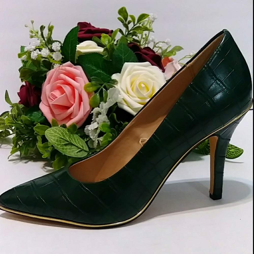 Reserved /Crocodile Pattern Leather - image 2